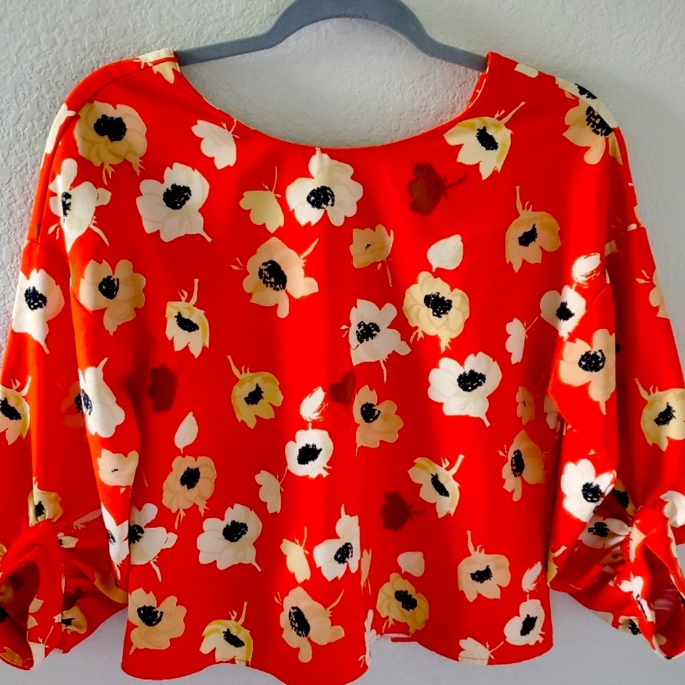 ZARA basic floral back button down blouse